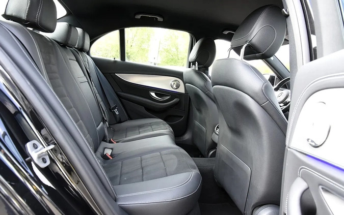 Mercedes-Benz Klasa E cena 168508 przebieg: 89369, rok produkcji 2020 z Środa Wielkopolska małe 352